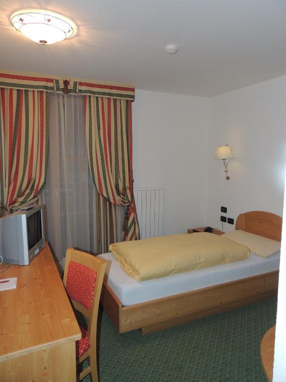 Il Falchetto Sarnonico Room photo